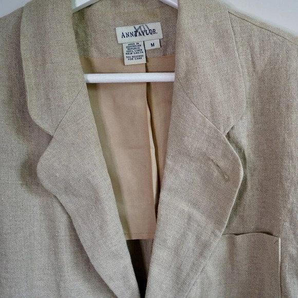 Ann Taylor Beige Linen Blend Blazer size M--3‎ Button Closure - Picture 3 of 4